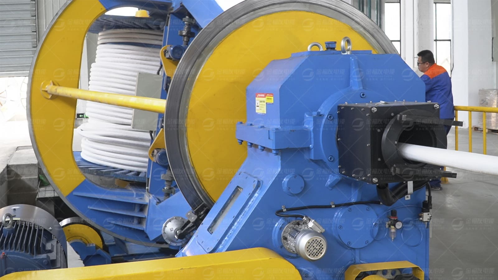 福纜天下，芯系萬家